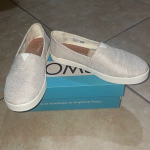TOMS Woman Shoes